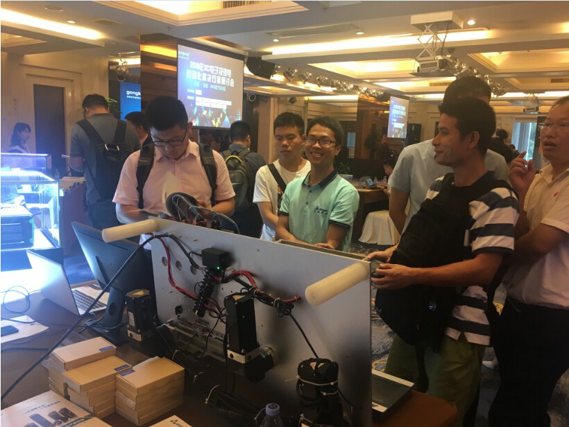 行业专题：3C、锂电行业智造中的工业互联解决计划-PLC_伺服_HMI_折弯系统_立博（官网）